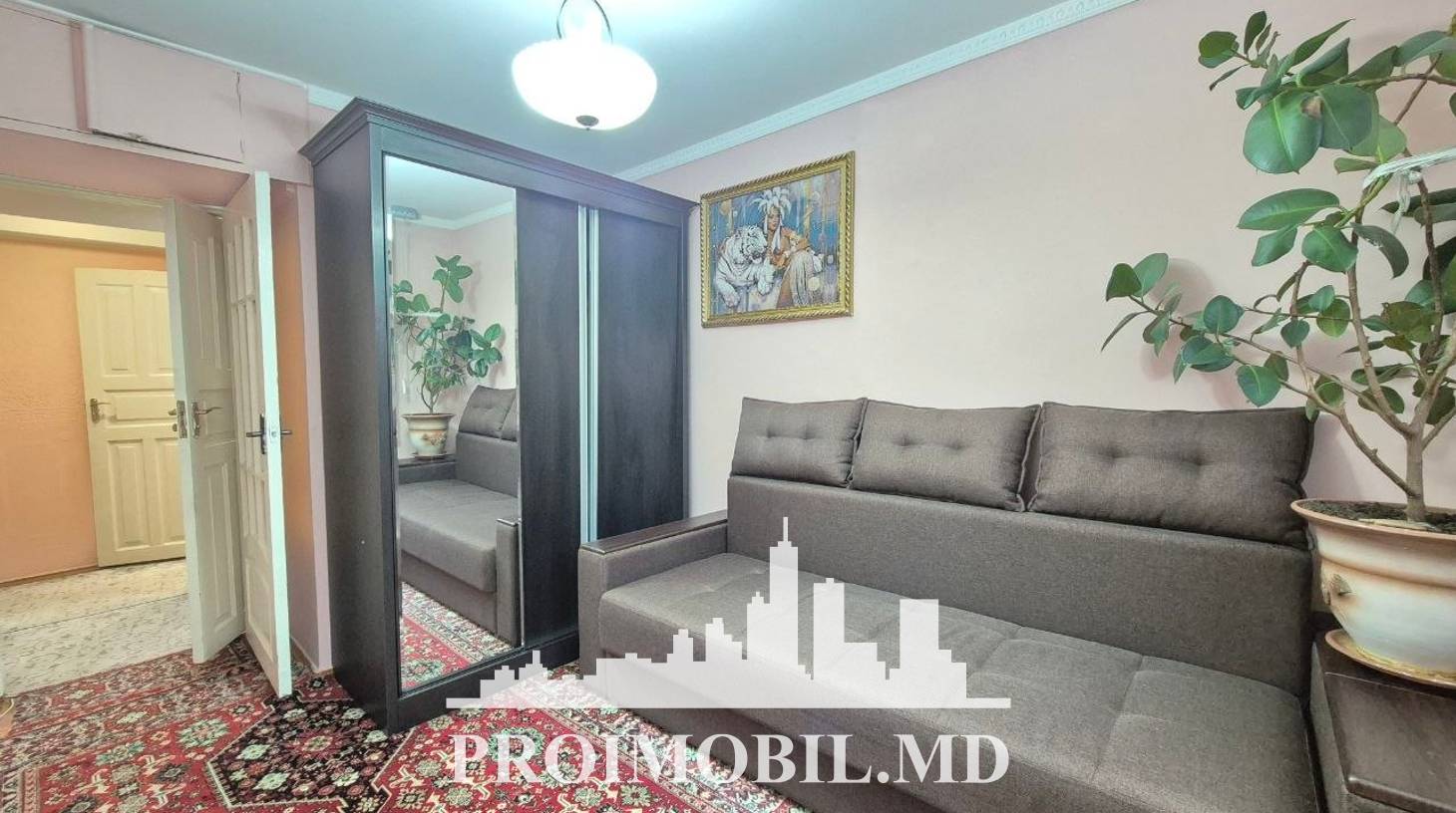 https://images.proimobil.md/r4kXtC3YnPsMIgC0o34fO8YQ8MROMh4H-ioFe6ZU8ss/watermark:0.75:so:0:30:0.39/resize:fill:1460:816:1/gravity:ce/bG9jYWw6Ly8vZXN0YXRlL2xyL2ZiYmMyZWQ4LTk2NTQtNDE3ZS04NDU0LTE5YWVlNTg2YjZkYS5qcGVn
