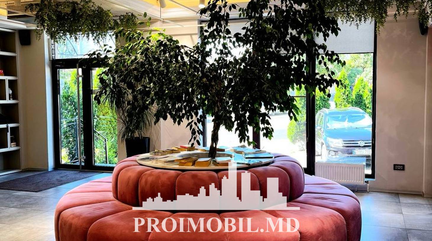 https://images.proimobil.md/r6lD_LRlxzeUlXkGJNSj7QdnTCTwf-rfTaE5qS9UXsQ/watermark:0.75:so:0:30:0.39/resize:fill:1460:816:1/gravity:ce/bG9jYWw6Ly8vZXN0YXRlL2xyL2VhZWU5NzUyLTFmOGUtNDM3OS05ZjAzLTRiZjgzNmE4MWIyMy5qcGVn