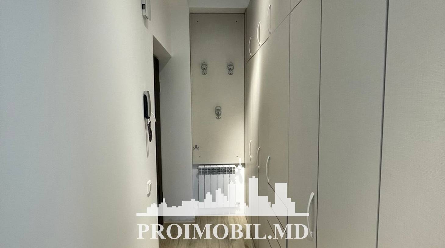 https://images.proimobil.md/r6scaVBYrJhX_8OYuf8e5GqkBTi3yWPs4f-8ZnJVe1Q/watermark:0.75:so:0:30:0.39/resize:fill:1460:816:1/gravity:ce/bG9jYWw6Ly8vZXN0YXRlL2xyL2M3NTFjYzNiLThlNDMtNDI2Yy1hODdjLTY4NGM1YTIxNDAwZC5qcGVn