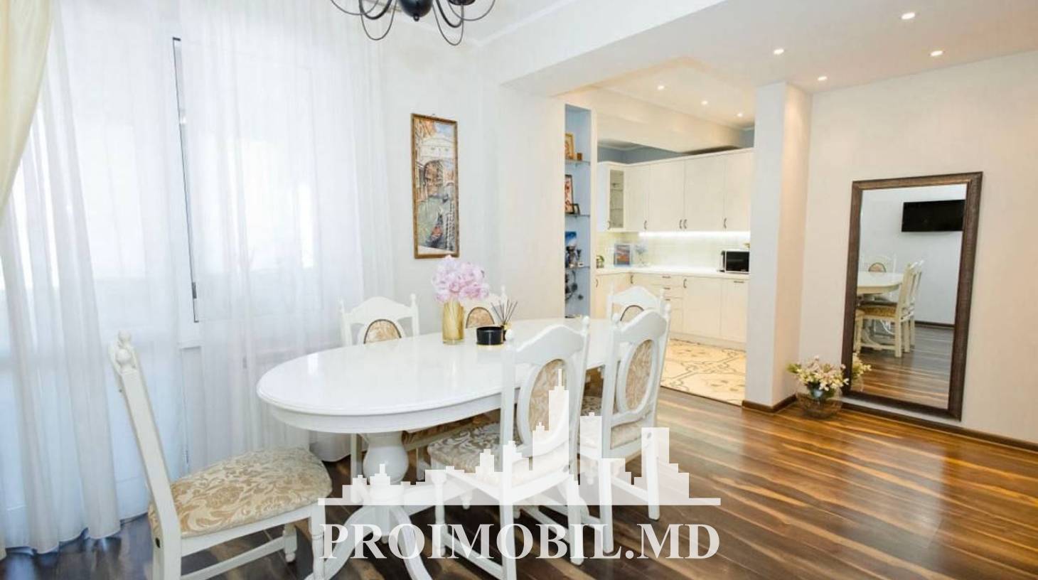 https://images.proimobil.md/r9LQJjLmQJco5_pRMeFQOcG1gRms5TvY7Zfqz8p2pG8/watermark:0.75:so:0:30:0.39/resize:fill:1460:816:1/gravity:ce/bG9jYWw6Ly8vZXN0YXRlL2xyLzhjNWI3ZjdhLWE4NmUtNDZkNS04ZDk3LTY0ZTJkOWU1NGUyYS5qcGVn