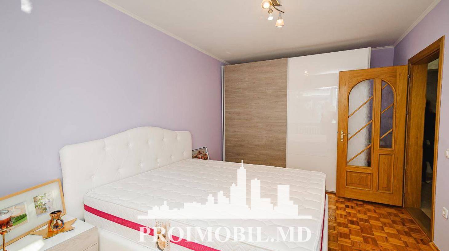 https://images.proimobil.md/r9OiPQEggjtFCiTgHCSjl8w9V_-7J1a1PfxUGNYmSsk/watermark:0.75:so:0:30:0.39/resize:fill:1460:816:1/gravity:ce/bG9jYWw6Ly8vZXN0YXRlL2xyLzZlYzAwNjk3LTUwZDQtNDQ1NS1iZmM0LTEwMDRlMmM2NWFhOC5qcGVn