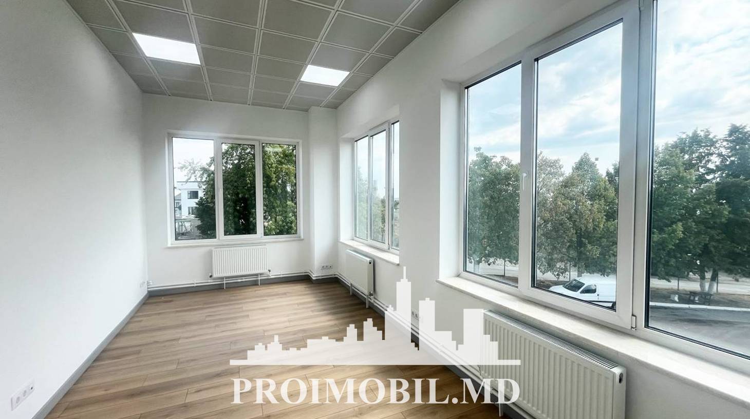 https://images.proimobil.md/rC37E931Qa9w65v9CFJkrxpI8Rt-2KLlnggNKbEbJAE/watermark:0.75:so:0:30:0.39/resize:fill:1460:816:1/gravity:ce/bG9jYWw6Ly8vZXN0YXRlL2xyLzY4ODc4YTk3LTVmNDEtNGQzNC1iN2YyLWI1MzA2YTM2MjJjYy5qcGVn