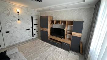 https://images.proimobil.md/rDg6ojEVdZiPFGzm-5bJlmGyM57Kwzdunv6CCsvfNcY/resize:fill:350:198:1/gravity:ce/bG9jYWw6Ly8vZXN0YXRlL2xyLzdmN2M0Zjg3LTM0YjgtNDgzNy05NzQyLWI2NDAwNDM3YTJjOS5qcGVn