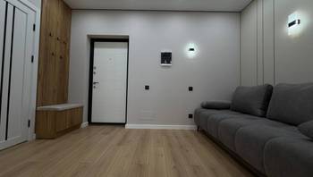https://images.proimobil.md/rF7BbOQBbijYmgq0VarD3xNomgBTNcMEaLZrVFzhv6g/resize:fill:350:198:1/gravity:ce/bG9jYWw6Ly8vZXN0YXRlL2xyLzBkNWU0MjU0LWEzMDctNGNkZS04NDZmLTFmZjkyZDhjZjA0Zi5qcGVn