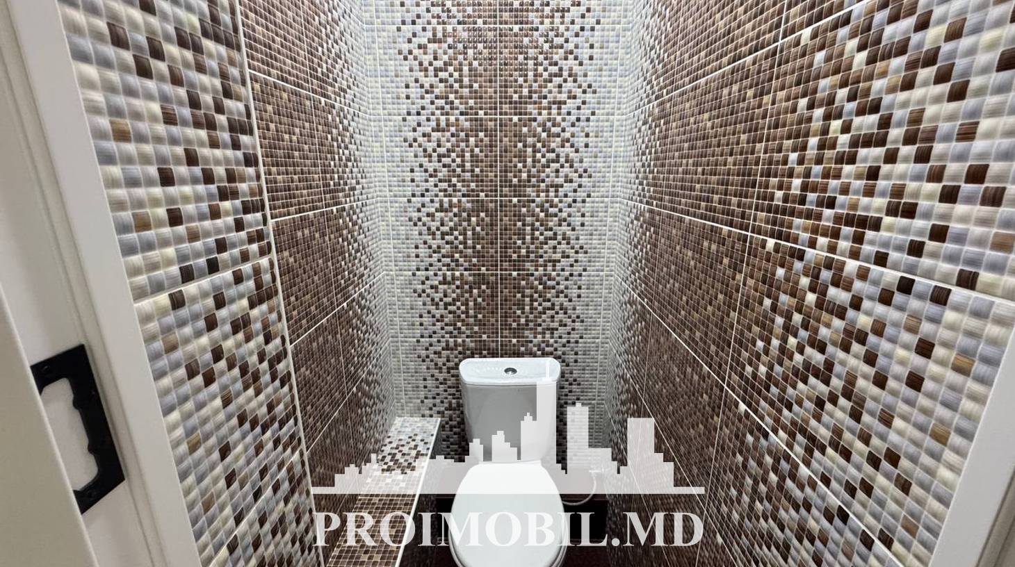 https://images.proimobil.md/rJtQEyS12ODmBhTvUnIbrbzsj4vGVvD9mDbdwN_pQEk/watermark:0.75:so:0:30:0.39/resize:fill:1460:816:1/gravity:ce/bG9jYWw6Ly8vZXN0YXRlL2xyL2UxODRiZDk3LTEyNGEtNDRjZi1iNTA3LTg1Yjg3YjU5ZGRkZi5qcGVn