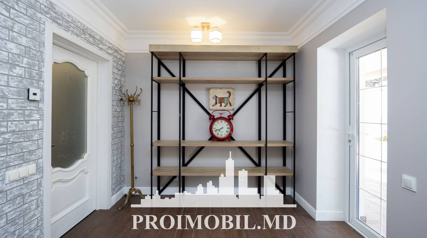 https://images.proimobil.md/rL4tU0rnjHcQ2TFsXQ8ELBXTcf9uoEJq2ivwvmZFOD0/watermark:0.75:so:0:30:0.39/resize:fill:1460:816:1/gravity:ce/bG9jYWw6Ly8vZXN0YXRlL2xyLzEyMjUxMTg3LTIyYzEtNGI4YS1iZmEzLWZiY2M1YjQwYzNhNi5qcGVn
