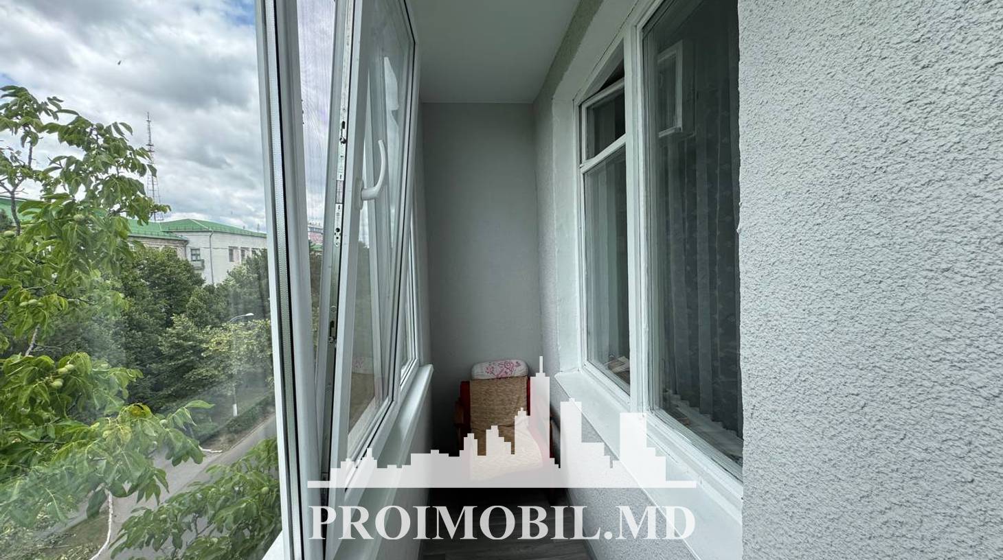 https://images.proimobil.md/rQFUkpfLclv0Y92gYlpGEOoFYs6ShJ1aM0oXRinm92U/watermark:0.75:so:0:30:0.39/resize:fill:1460:816:1/gravity:ce/bG9jYWw6Ly8vZXN0YXRlL2xyL2MxMTY4Njc5LTkzNmMtNGVhMy05YmRjLTlkMzYwM2ZlMjM5MC5qcGVn