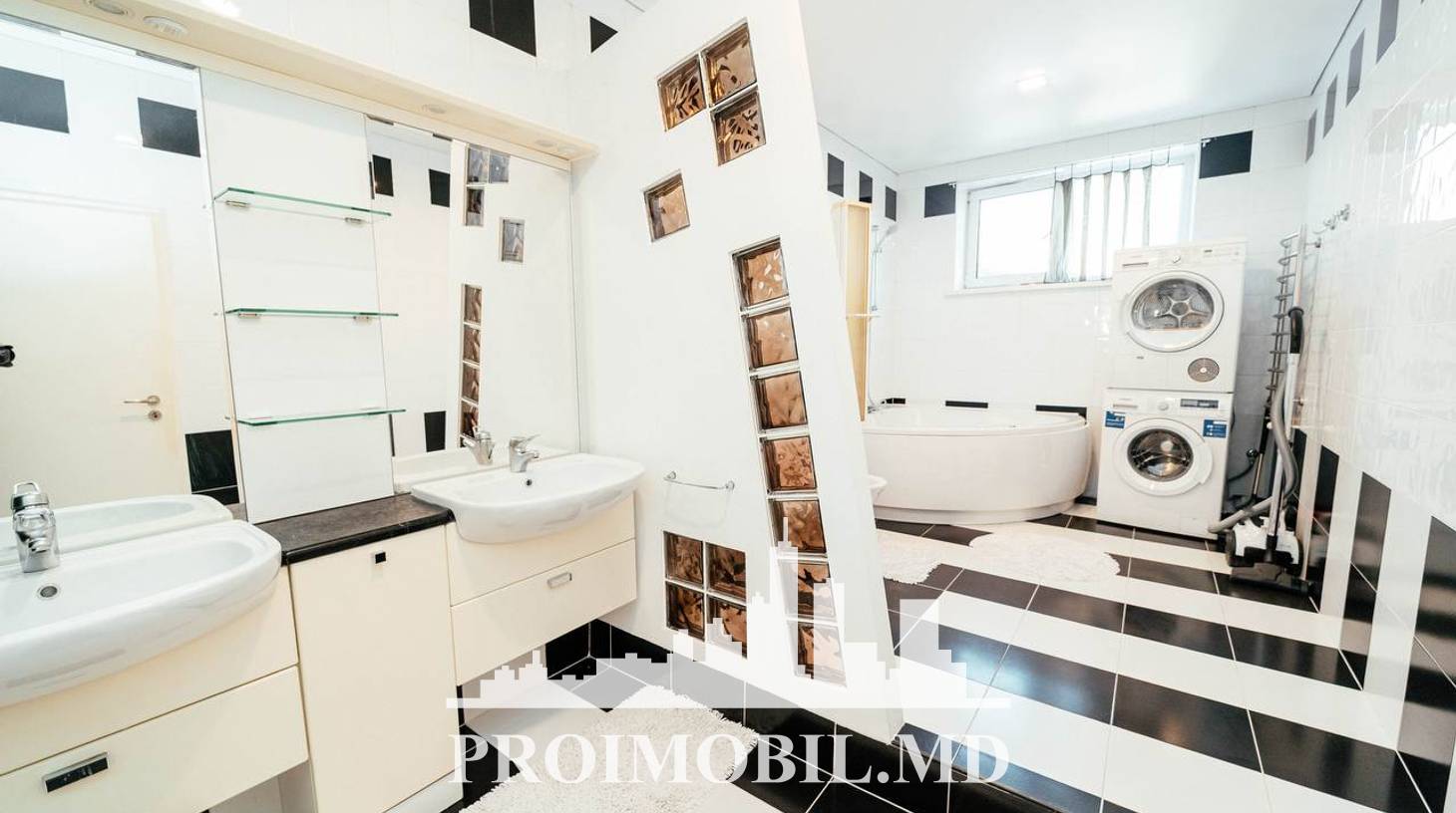https://images.proimobil.md/rUVYRUDSsLn-G_mbhqsdSH0eDgq90VGT06JFMV4iZNM/watermark:0.75:so:0:30:0.39/resize:fill:1460:816:1/gravity:ce/bG9jYWw6Ly8vZXN0YXRlL2xyLzkyOGU3NWUxLWY4YTYtNGQ2ZC1iMTFkLTAzMDcxNjliMDhkOS5qcGVn