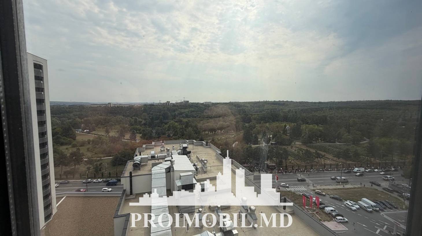https://images.proimobil.md/rVi49ezy3gRoya31Fc7A83NlO86BHBTkdjlWVcIlhwM/watermark:0.75:so:0:30:0.39/resize:fill:1460:816:1/gravity:ce/bG9jYWw6Ly8vZXN0YXRlL2xyLzljMzRkOGM0LWMwYjMtNDc2OS1iOWZkLTA3MDZhNTI3MzY0NC5qcGVn