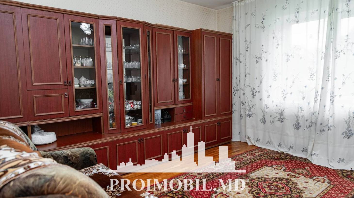 https://images.proimobil.md/rWNBSB3nfW8OJMPPtrLidjKn8amK2mhUv0hJOuCZF5Q/watermark:0.75:so:0:30:0.39/resize:fill:1460:816:1/gravity:ce/bG9jYWw6Ly8vZXN0YXRlL2xyLzhlMDU4OWRiLTU5ZmYtNDUwYS04YTc2LTA4Zjc0OTljOTMxNC5qcGVn