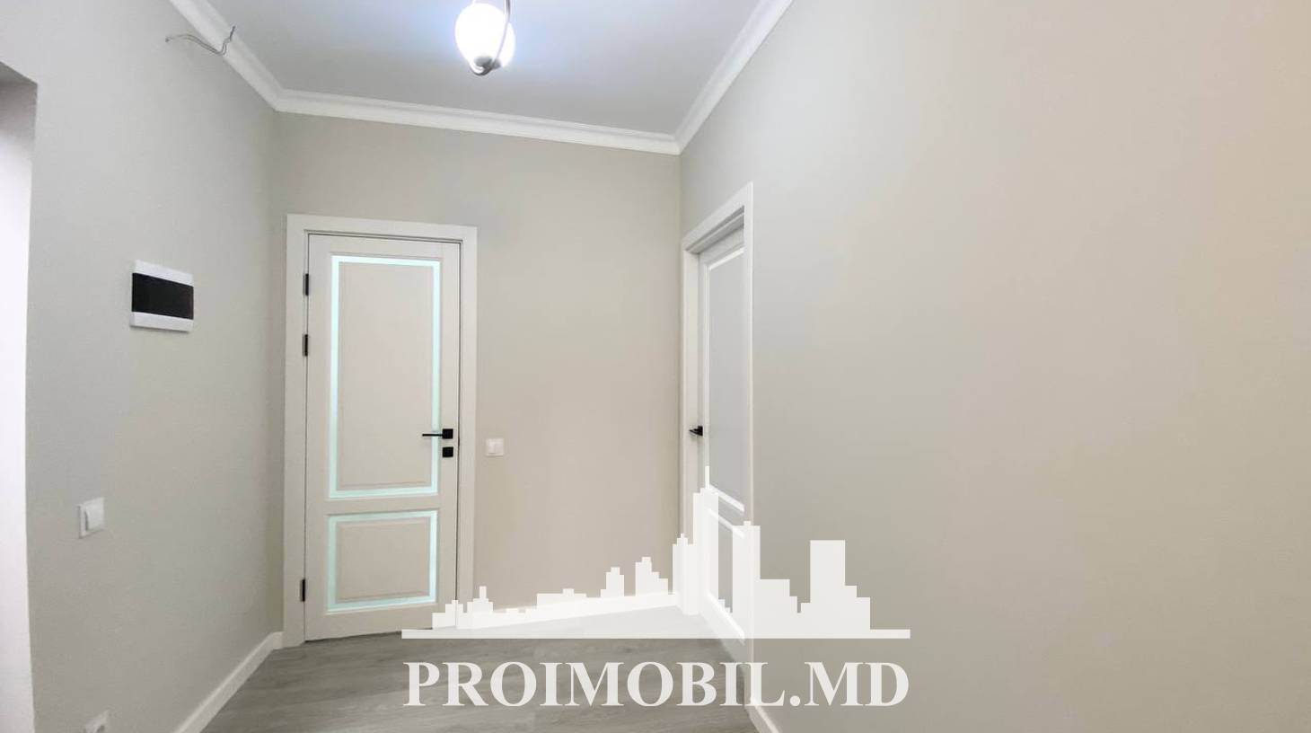 https://images.proimobil.md/r_2ML2XFhioOs0EIOhbVVB_4H7XvFudTArQ8Jp70QUs/watermark:0.75:so:0:30:0.39/resize:fill:1460:816:1/gravity:ce/bG9jYWw6Ly8vZXN0YXRlL2xyLzdhM2YwNDc0LTQ3MTEtNGZjNi1iOTc2LTRhZmE0NTA5ODM3Zi5qcGVn