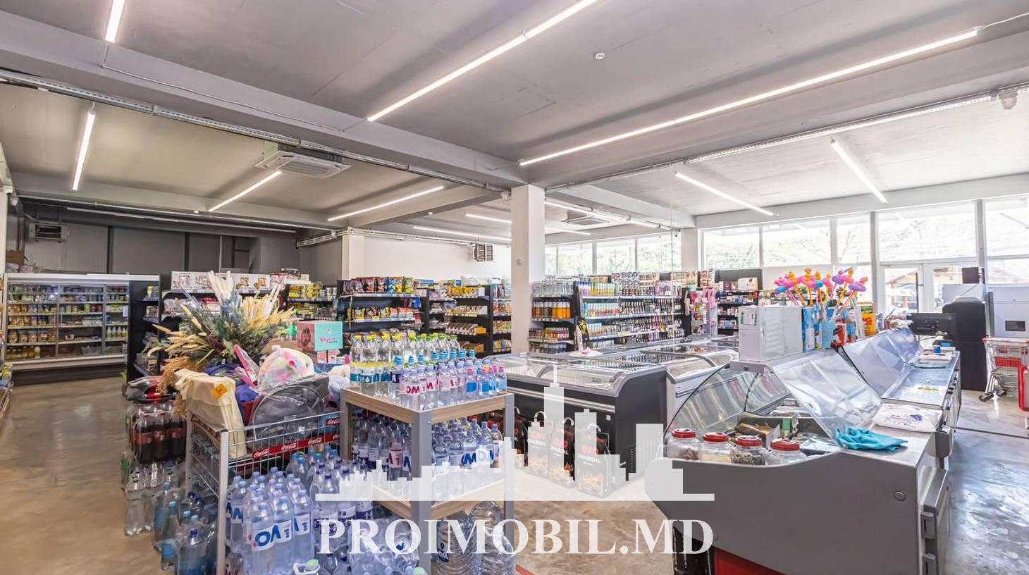 https://images.proimobil.md/rbGO3mZGXHUJB-LPhWHQO9FId-8P24iZXFfxudIBHHI/watermark:0.75:so:0:30:0.39/resize:fill:1460:816:1/gravity:ce/bG9jYWw6Ly8vZXN0YXRlL2xyLzVkMDFjZDRlLTczYzctNDYxMC05MThhLTFlMzU3ZGE4MWI2ZC5qcGVn