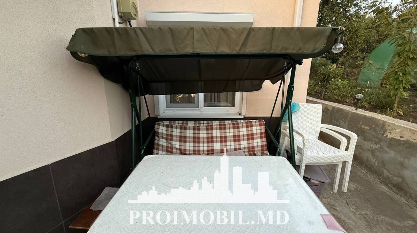 https://images.proimobil.md/reXjaJ06y8_AIoc2x_JLdV3OlVn4oPFRcejEM_FfH50/watermark:0.75:so:0:30:0.39/resize:fill:1460:816:1/gravity:ce/bG9jYWw6Ly8vZXN0YXRlL2xyL2E0ZjgwNDM2LWMxNzktNDQyOS04M2FhLWI3Yjk2ZTI2YTUzNi5qcGVn