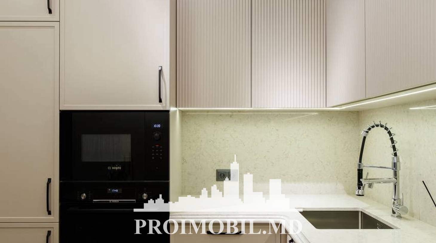 https://images.proimobil.md/rfIEEStZnXzKpYUPEwP185DcDo0g91rt_Cu1DdF7qmU/watermark:0.75:so:0:30:0.39/resize:fill:1460:816:1/gravity:ce/bG9jYWw6Ly8vZXN0YXRlL2xyLzMwMjU3MzliLTk5ZjQtNDAwNi04OWY0LWZhNDVmZTYzOTQzMS5qcGVn
