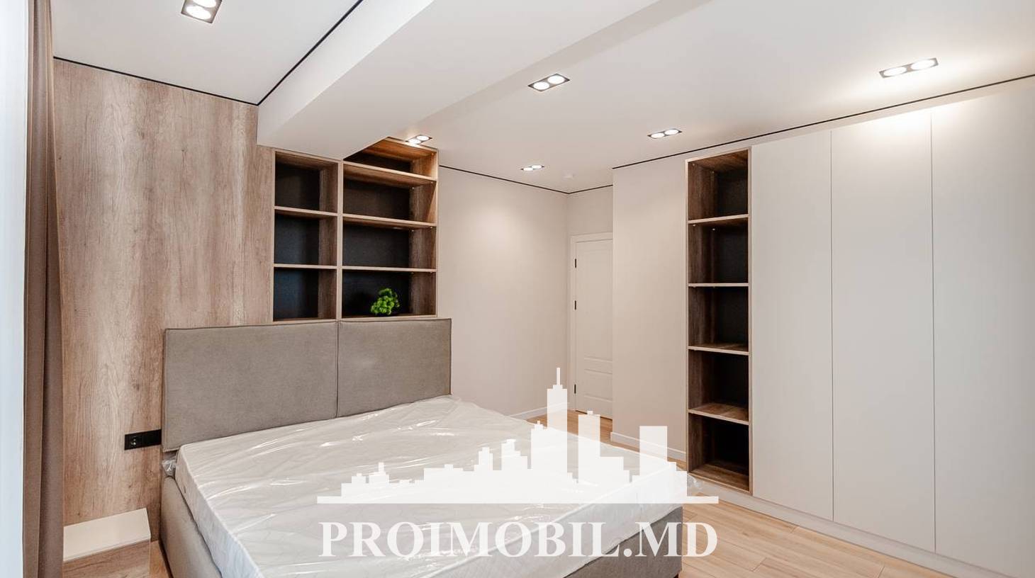 https://images.proimobil.md/rlduxjl3_6va6UIpHVftVDr5QeB9VFhPXqBEUwPCOo8/watermark:0.75:so:0:30:0.39/resize:fill:1460:816:1/gravity:ce/bG9jYWw6Ly8vZXN0YXRlL2xyL2MwOTcxNWRjLTNlOWItNGQ5NS1iZWQzLWExMTg5NTcwYTEzMS5qcGVn