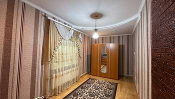 https://images.proimobil.md/rlqXd78HaG51l8_EZDojs6Y_N4SPB-K9ce0L2NYV93Q/resize:fill:350:198:1/gravity:ce/bG9jYWw6Ly8vZXN0YXRlL2xyLzVhM2I2YmVjLTdiMjItNGI4NS1iY2UyLTFiYTdiNzkyNjI1Yy5qcGVn