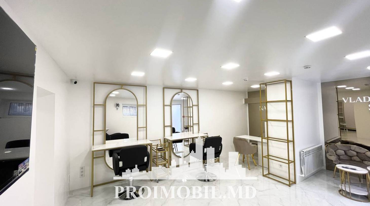 https://images.proimobil.md/rmLsZ2b1kLUl8dnY6mGqwc7piUFeEszWGbgT82iEmy8/watermark:0.75:so:0:30:0.39/resize:fill:1460:816:1/gravity:ce/bG9jYWw6Ly8vZXN0YXRlL2xyLzgyODgyYmZmLTg3NDQtNDg5OS04YWVlLWYzMjI4NjNkNTgwYi5qcGVn
