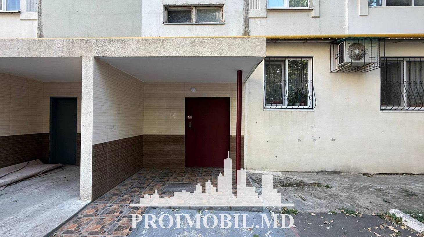 https://images.proimobil.md/rn3TRs6fEVPZmTM5M6M-Sl9erl6nIVNACXi83FpN5t8/watermark:0.75:so:0:30:0.39/resize:fill:1460:816:1/gravity:ce/bG9jYWw6Ly8vZXN0YXRlL2xyL2VkZmI3ZWE1LWE2ZDQtNDA0Ny1iOWRiLWY1ZTRkOWZlY2NmMC5qcGVn