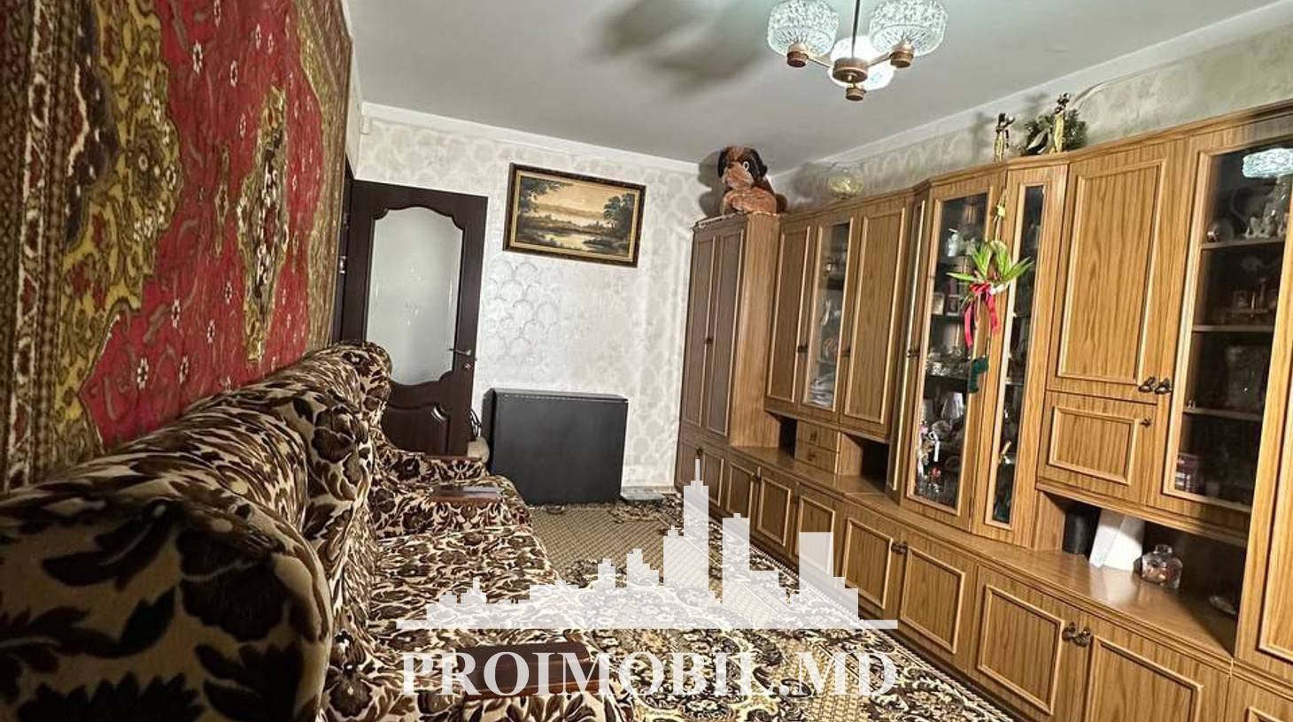 https://images.proimobil.md/rqKb5We30t0B57CLAjq5P9rB8NFhXU_Sq-msGpkE1sI/watermark:0.75:so:0:30:0.39/resize:fill:1460:816:1/gravity:ce/bG9jYWw6Ly8vZXN0YXRlL2xyL2VkMmFjM2NiLTAzMmEtNDg1OS1iZTRjLTVkMzkxMmVmNzJmYS5qcGVn
