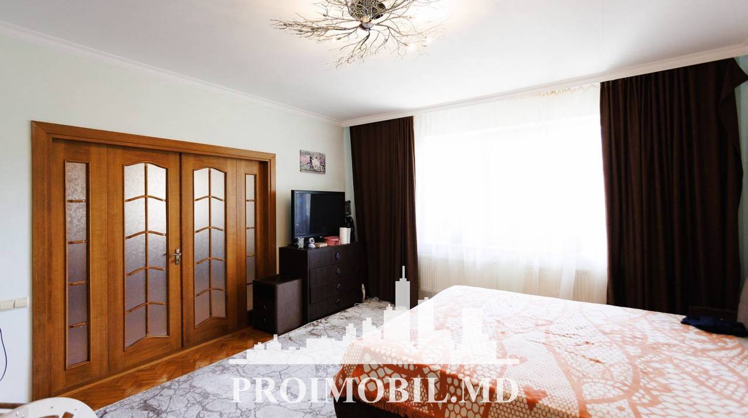 https://images.proimobil.md/rqPkmE83VMmJ6DmkmHVa4Lv8kpyMNlL3D99EekoCkZ0/watermark:0.75:so:0:30:0.39/resize:fill:1460:816:1/gravity:ce/bG9jYWw6Ly8vZXN0YXRlL2xyL2Q4YzE2ZjU0LTIyYzItNGM1YS05OWU0LWUyNGI0ZWJmOTk4YS5qcGVn