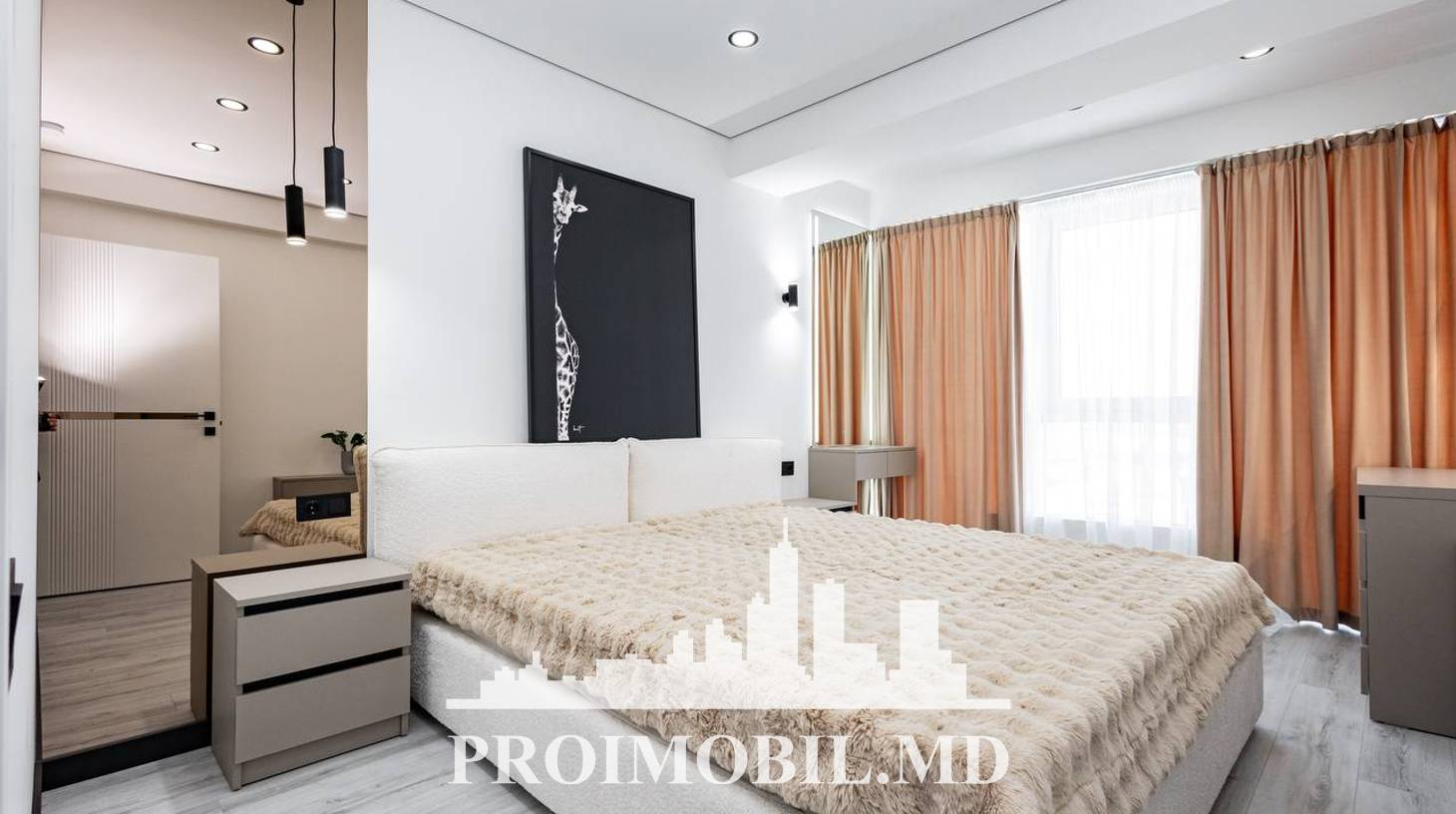 https://images.proimobil.md/rrWBm8po32_go2OD50p3kdZbi-uRs-cqg_BuPAdm0TI/watermark:0.75:so:0:30:0.39/resize:fill:1460:816:1/gravity:ce/bG9jYWw6Ly8vZXN0YXRlL2xyL2UyY2Q0YmEzLTgzMDQtNDA1NS04NDE3LWI1YzJhMTUwOTVmYi5qcGVn