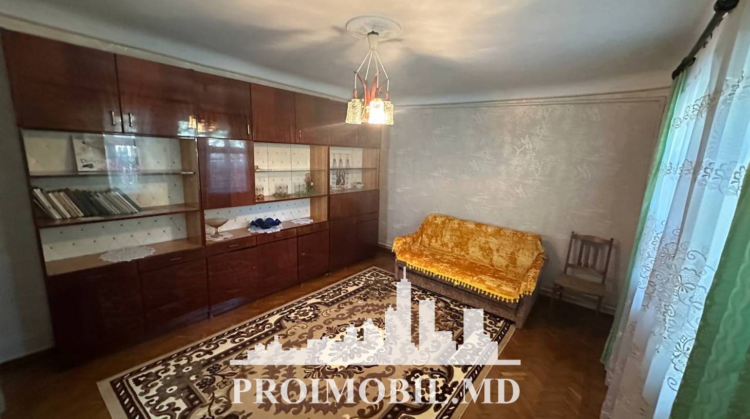 https://images.proimobil.md/rwFaNNNBMgfsALhtnAcrF9F4D8ULuxubp8SzsEMgN84/watermark:0.75:so:0:30:0.39/resize:fill:1460:816:1/gravity:ce/bG9jYWw6Ly8vZXN0YXRlL2xyL2EzNDViNzEyLWVkOTgtNGQwOS1iMjg4LTQ2OTA4ZTZiNWFmNS5qcGVn
