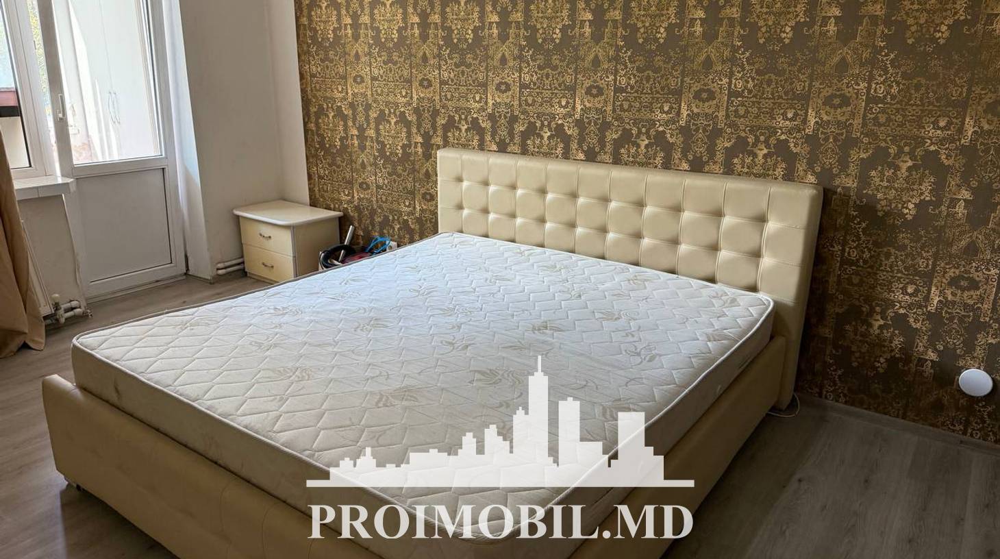 https://images.proimobil.md/rxtT1L4fabUWRVLIAnXLQEWZKNhtaCyBHaG8Cd85sak/watermark:0.75:so:0:30:0.39/resize:fill:1460:816:1/gravity:ce/bG9jYWw6Ly8vZXN0YXRlL2xyLzRlODU3YWNkLTQ2NTgtNDBkMy04NTAwLTY4YTFhNDUwNGJiZC5qcGVn