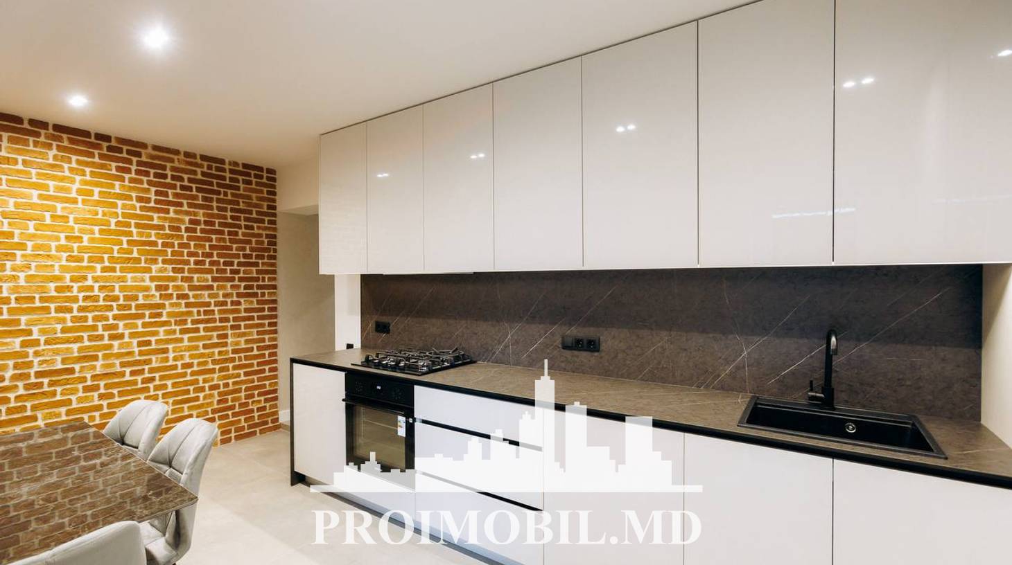 https://images.proimobil.md/s-4uRM7lzj_rb6h-n1zhypmugsWSe_G5tzpoN1ggrhk/watermark:0.75:so:0:30:0.39/resize:fill:1460:816:1/gravity:ce/bG9jYWw6Ly8vZXN0YXRlL2xyL2MxNzUwZWU2LTk0MGQtNDU5ZS1iMmJlLTZhMGEyZWE4NjYxNi5qcGVn