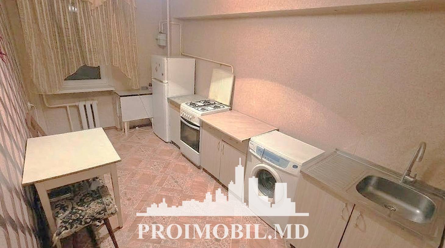 https://images.proimobil.md/s2WMQp17EbjjXPUYtHXn_VjJxxC_ToeukuGlGe1QpfY/watermark:0.75:so:0:30:0.39/resize:fill:1460:816:1/gravity:ce/bG9jYWw6Ly8vZXN0YXRlL2xyL2MyZjEzOGU0LTkzNDYtNGZiOS1iMjNkLTk1YjI3NTNhNGI2Mi5qcGVn