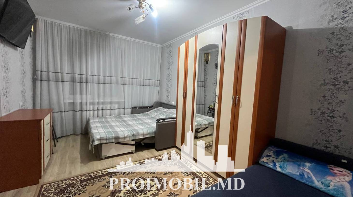 https://images.proimobil.md/s3olZP2AdTP6icFhe8rbY_CYgu_ubiEop4zyH29MyZQ/watermark:0.75:so:0:30:0.39/resize:fill:1460:816:1/gravity:ce/bG9jYWw6Ly8vZXN0YXRlL2xyLzdmNzgwMmUyLWJlYjQtNGMwOS05ZWZiLWUyOWQxYjZlZTg0ZC5qcGVn