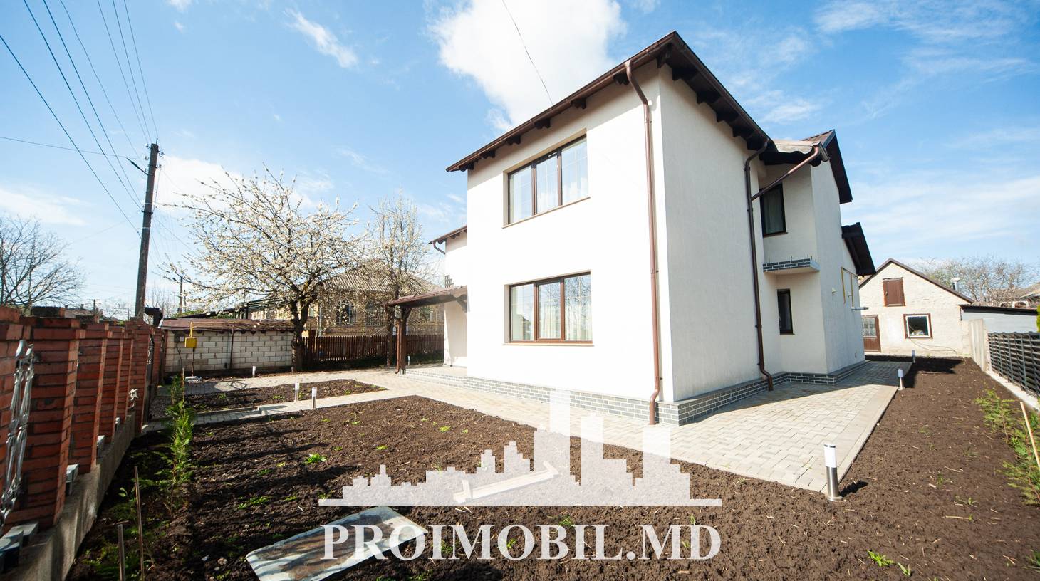 https://images.proimobil.md/s5Eegj5MF15eO7o8kIaXDLx1iWL9FkM0PxaO8oXXQQw/watermark:0.75:so:0:30:0.39/resize:fill:1460:816:1/gravity:ce/bG9jYWw6Ly8vZXN0YXRlL2xyLzY4MDQ3N2E3LWY5NGYtNDdiOS05YjEwLTJlZmJhNGIyMWM3ZS5qcGVn