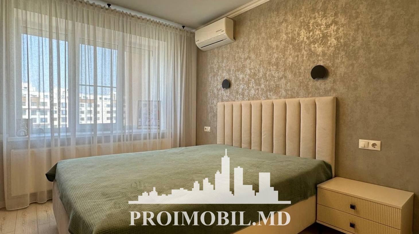 https://images.proimobil.md/sDdx2guvXFL8wA44aNMb3UIgRkRtM45_NGb1ZFugGZI/watermark:0.75:so:0:30:0.39/resize:fill:1460:816:1/gravity:ce/bG9jYWw6Ly8vZXN0YXRlL2xyL2IzYjY5ZjM5LTgxNDYtNGRiNC1hMmMzLThhZGRlNmI0OTY5Zi5qcGVn