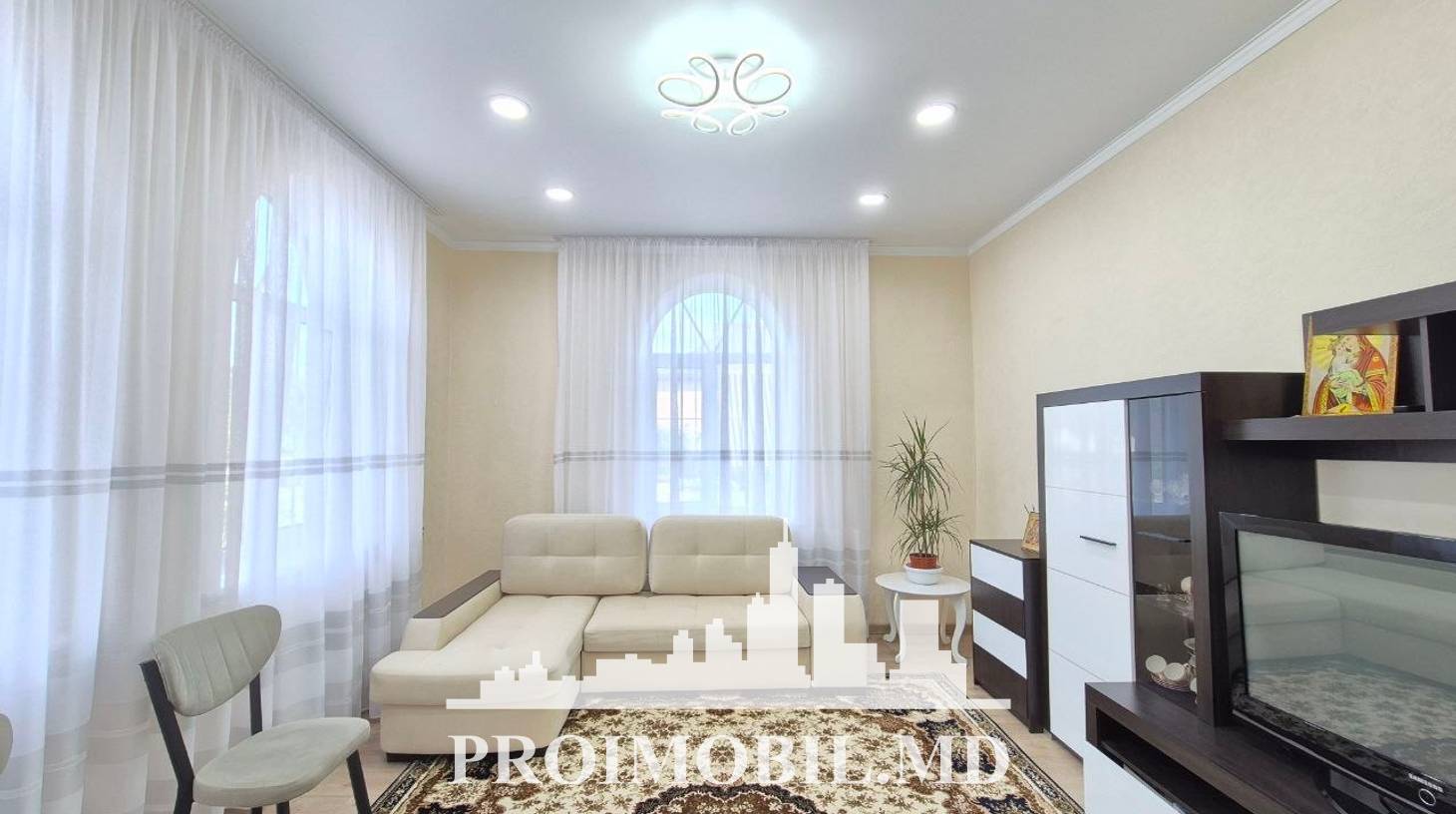 https://images.proimobil.md/sDgMhuy8PT6rA8PpEGaBUHRf9GnvdcaaR06ZZf9dTTs/watermark:0.75:so:0:30:0.39/resize:fill:1460:816:1/gravity:ce/bG9jYWw6Ly8vZXN0YXRlL2xyLzIwYTdlODg5LWViMmItNGUyYS05NzJiLWU2ZDZhMzBkMWE1MC5qcGVn