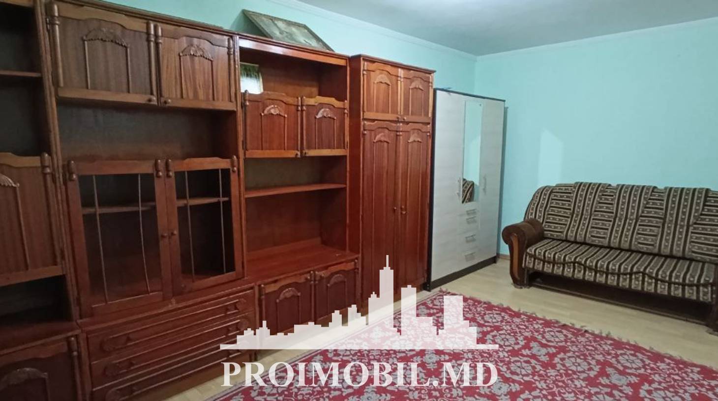 https://images.proimobil.md/sE0cwWJBN9A76IYHn424i5soPV-4iGEPYSSHy31I2cI/watermark:0.75:so:0:30:0.39/resize:fill:1460:816:1/gravity:ce/bG9jYWw6Ly8vZXN0YXRlL2xyL2RhMjVkZGQ4LTFjNTUtNGRiZS04MWUwLWY2NjY2YmUyM2JmYi5qcGVn