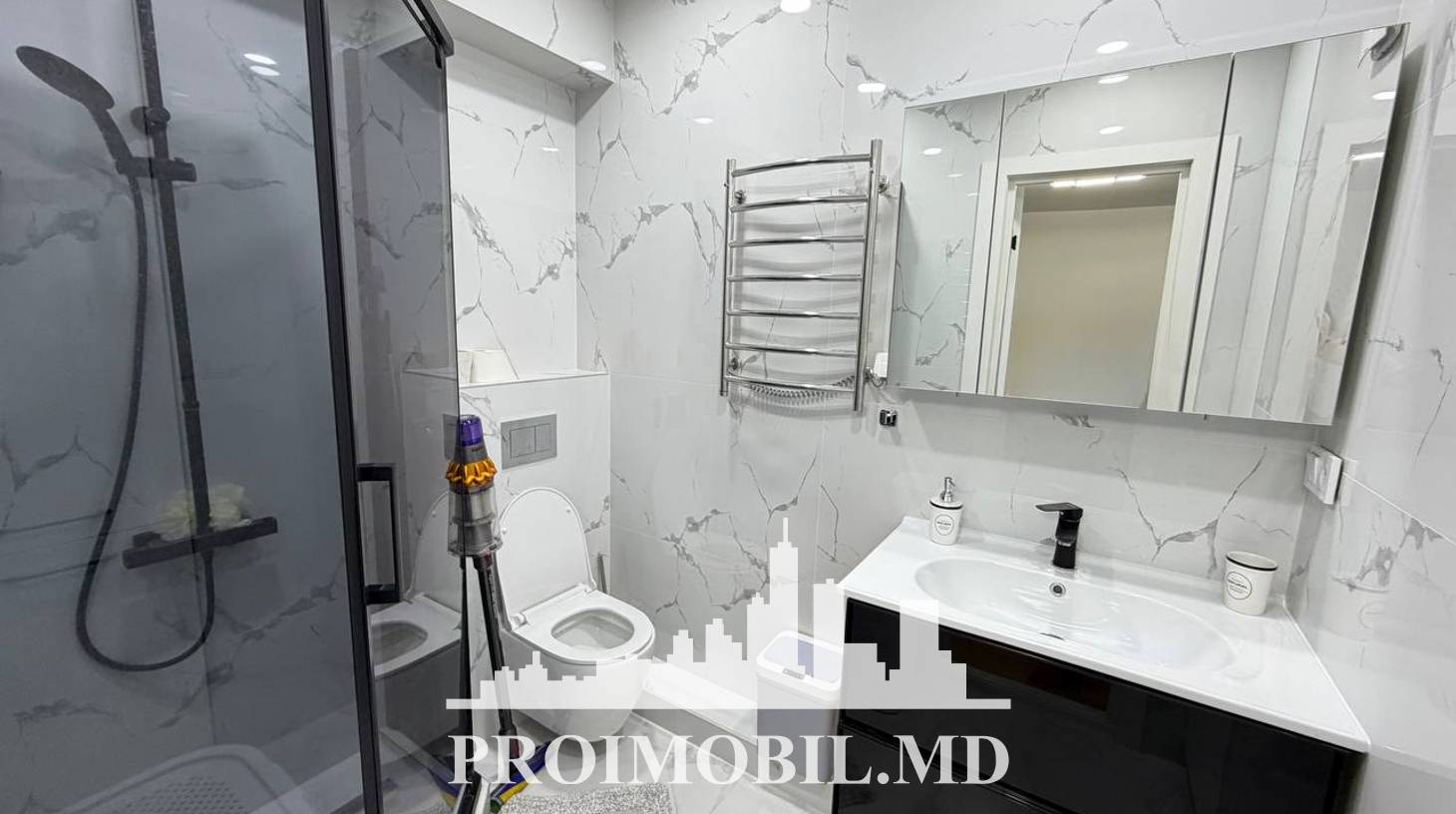 https://images.proimobil.md/sEyJUFNlPqUu5ahq5Woim9HJXhA6kPpDdL9XEhnwIR8/watermark:0.75:so:0:30:0.39/resize:fill:1460:816:1/gravity:ce/bG9jYWw6Ly8vZXN0YXRlL2xyL2E1ODY2ZmI4LWMxMzEtNDAwYS04ZGI2LTNjYmIxZWI4NGZjMy5qcGVn