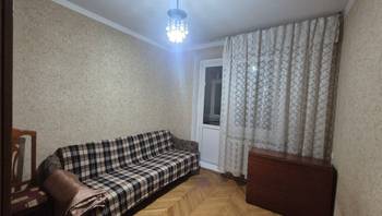 https://images.proimobil.md/sF1sZCspXaaYq4PDO_2X7tlHfn9PzjvPxhxE26NfNyU/resize:fill:350:198:1/gravity:ce/bG9jYWw6Ly8vZXN0YXRlL2xyLzRjNTM2Y2E3LWM1ZTQtNDY2Ni04NzY3LWY1M2EyYjkzYjU1MS5qcGVn