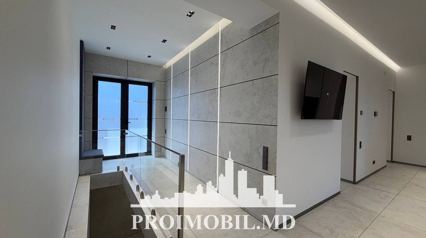 https://images.proimobil.md/sI_xnqMl2UHgij39_Ovc4TjiHjONiqO84aUyHgFtc04/watermark:0.75:so:0:30:0.39/resize:fill:1460:816:1/gravity:ce/bG9jYWw6Ly8vZXN0YXRlL2xyL2Q2YjE2N2Q5LTc4ZWQtNDllNi1hODQyLTAzZWRmOTI3YzRiZS5qcGVn