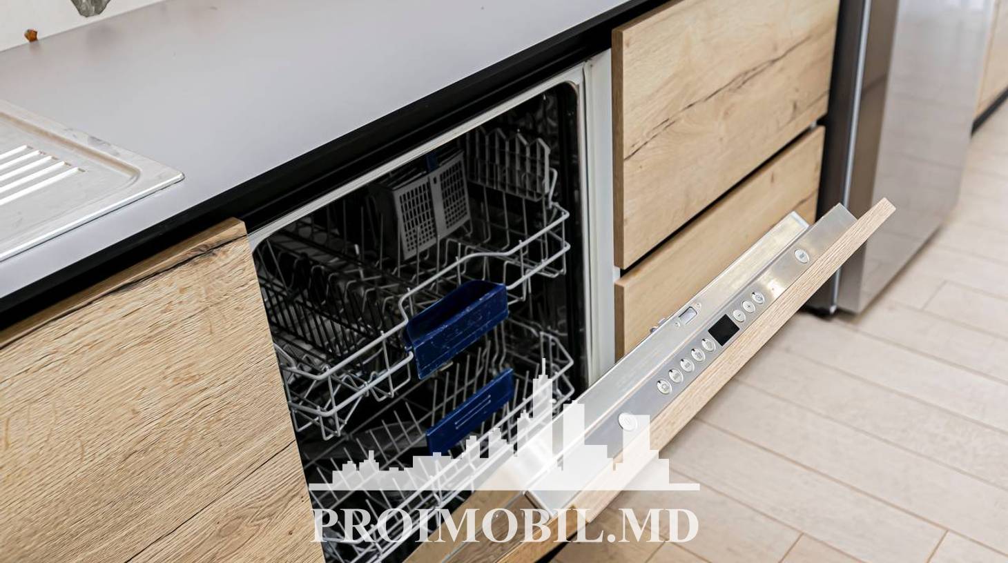 https://images.proimobil.md/sJZ8VRmfQAds7hQvVuddBmFcSTEwB7u6c64FQEGeho8/watermark:0.75:so:0:30:0.39/resize:fill:1460:816:1/gravity:ce/bG9jYWw6Ly8vZXN0YXRlL2xyL2U5Yjg5YjI4LWZiOTYtNGU5OS1iNzEyLWU1NjQ1NzRjZDllMy5qcGVn