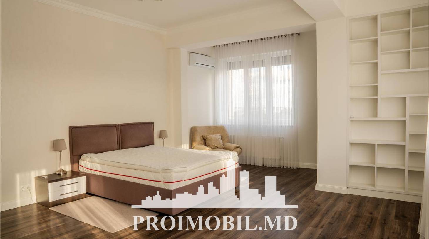 https://images.proimobil.md/sLZo5HW5lVHX-9E7ARjuZUrEgd7NHo0VmO4AY5DKZ3A/watermark:0.75:so:0:30:0.39/resize:fill:1460:816:1/gravity:ce/bG9jYWw6Ly8vZXN0YXRlL2xyL2JiZDljYTJkLTJlYWItNDg5Ni1iOTM0LTg3MGRlMDEzNWJmZC5qcGVn