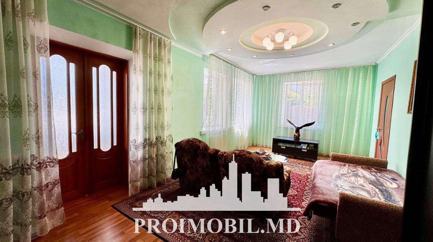 https://images.proimobil.md/sMrcOH7bakDtojO8ofAhHIuMGjYg81Id-E37MdbTMM4/watermark:0.75:so:0:30:0.39/resize:fill:1460:816:1/gravity:ce/bG9jYWw6Ly8vZXN0YXRlL2xyLzVmYTExNjA1LTljYTAtNGZkYS1hY2YwLWFmNTRjZjYzMzkzNy5qcGVn