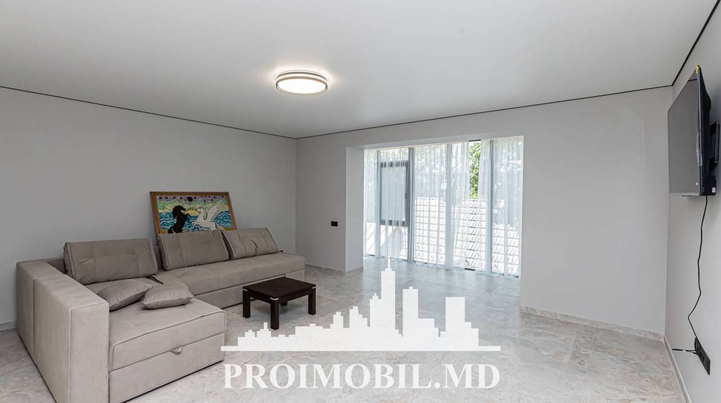 https://images.proimobil.md/sNopv-hQuVeqLz-8eoZ_FFskU7nn8W59KcFKF1Nf7d8/watermark:0.75:so:0:30:0.39/resize:fill:1460:816:1/gravity:ce/bG9jYWw6Ly8vZXN0YXRlL2xyLzMzNzA2YjUzLTRkNTYtNDJmNC05MGE4LTJiZTZmMjkzZGViZS5qcGVn
