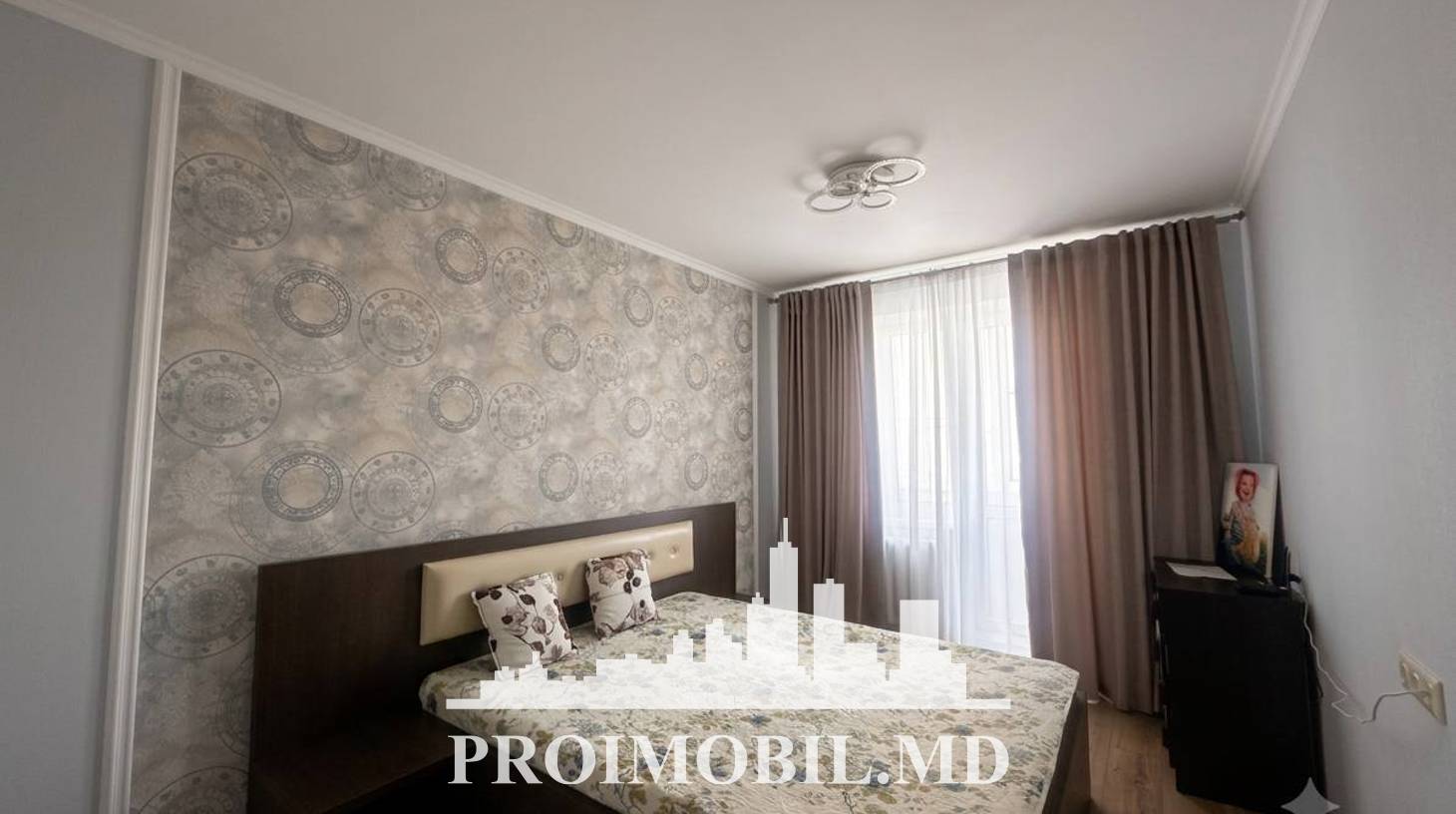 https://images.proimobil.md/sPXNwc5ADTuBvPnHz-7LjB42BmwNhO7z5sH6mWsFUjE/watermark:0.75:so:0:30:0.39/resize:fill:1460:816:1/gravity:ce/bG9jYWw6Ly8vZXN0YXRlL2xyLzk1ODc5ZDJhLWM0YjktNDI5OS1hZDQ1LTk2OGMyYjBkM2VjNi5qcGVn
