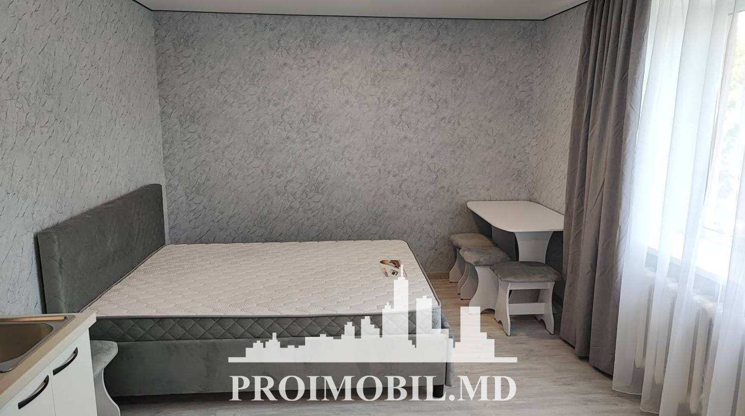 https://images.proimobil.md/sTFu1yAPkNEqdlEPPReQ3d-GCW774X006ntUMpKta8o/watermark:0.75:so:0:30:0.39/resize:fill:1460:816:1/gravity:ce/bG9jYWw6Ly8vZXN0YXRlL2xyLzIwNjM3MTViLTdhZjAtNGU5ZC04YWM0LTE1MTI2MzM3ZDliOC5qcGVn