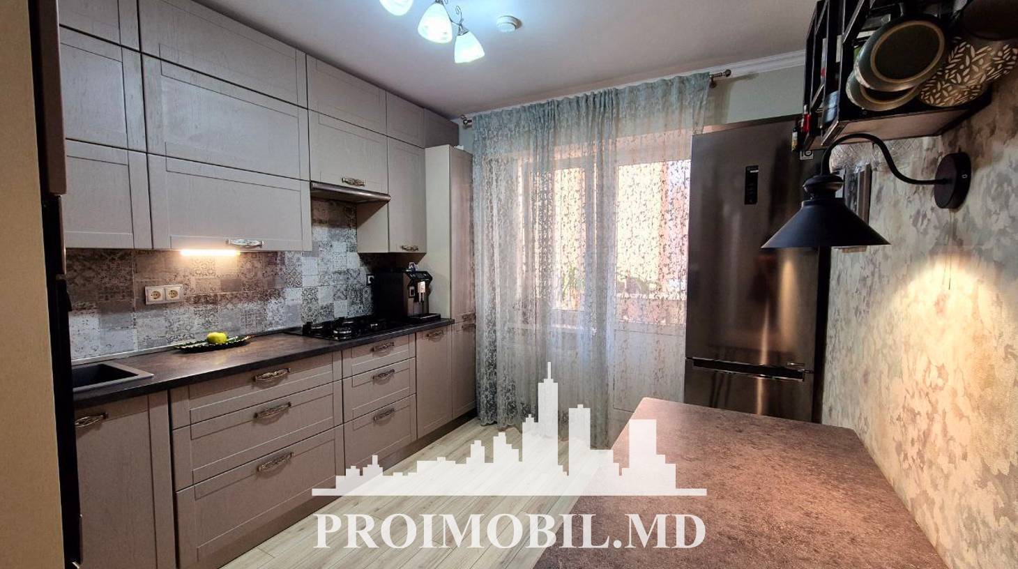 https://images.proimobil.md/sV5rc-q8G-WTcQ2iCpzPzFsHbC3zaCxKx8VZUsOdglA/watermark:0.75:so:0:30:0.39/resize:fill:1460:816:1/gravity:ce/bG9jYWw6Ly8vZXN0YXRlL2xyL2RkZTBhYzMxLTJiYTEtNDkyZC1hNGNjLTAxNjUwMjc3NTdiYy5qcGVn