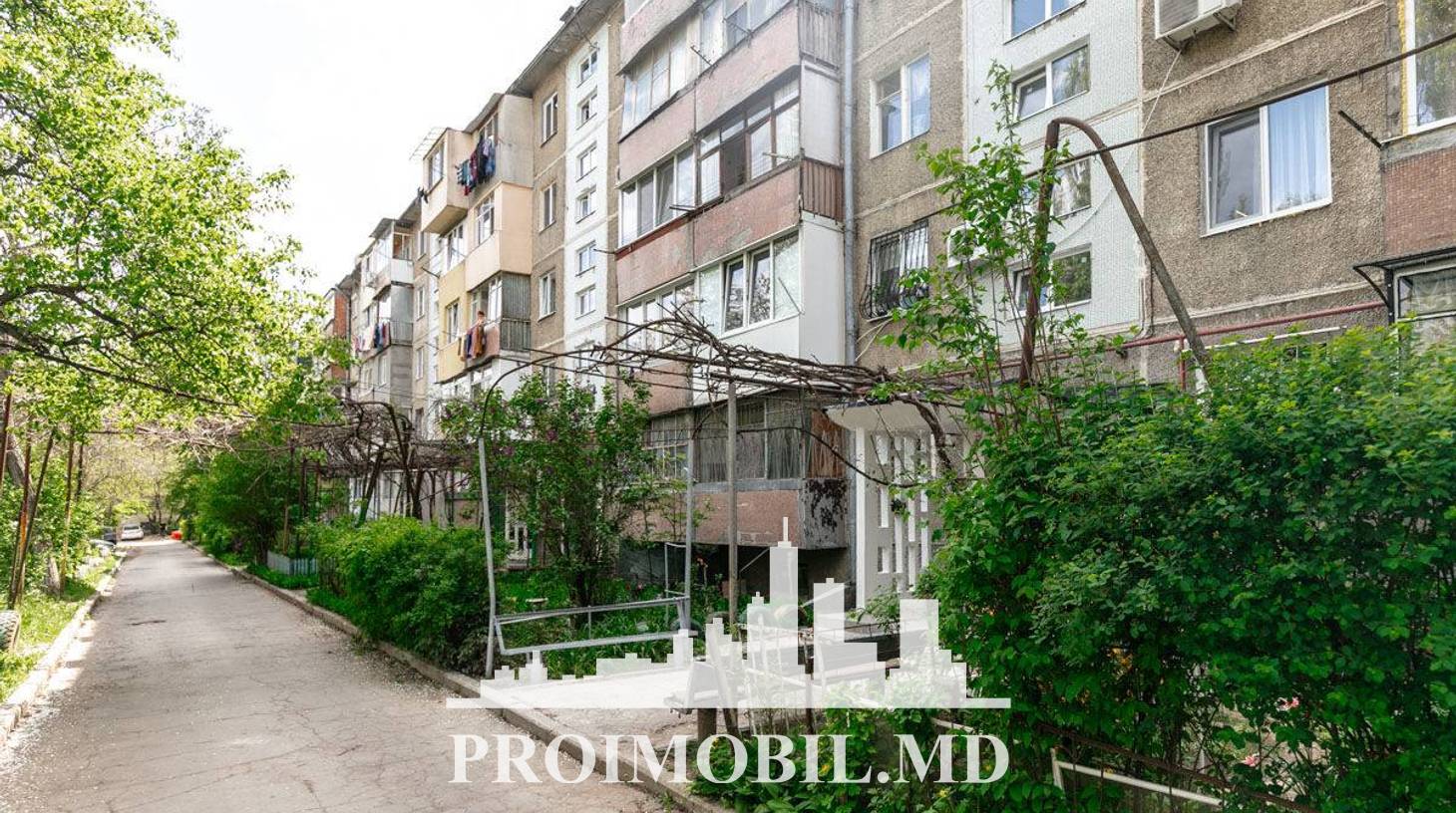 https://images.proimobil.md/sXw9pzuKFew47VP_CTICT9xCsEEUPjWP-KP5oxvkj3g/watermark:0.75:so:0:30:0.39/resize:fill:1460:816:1/gravity:ce/bG9jYWw6Ly8vZXN0YXRlL2xyLzY3ZjFmYzg4LTMyOTctNDc4ZC1hNDQyLWZkNDdmMGI0ZmI2ZC5qcGVn
