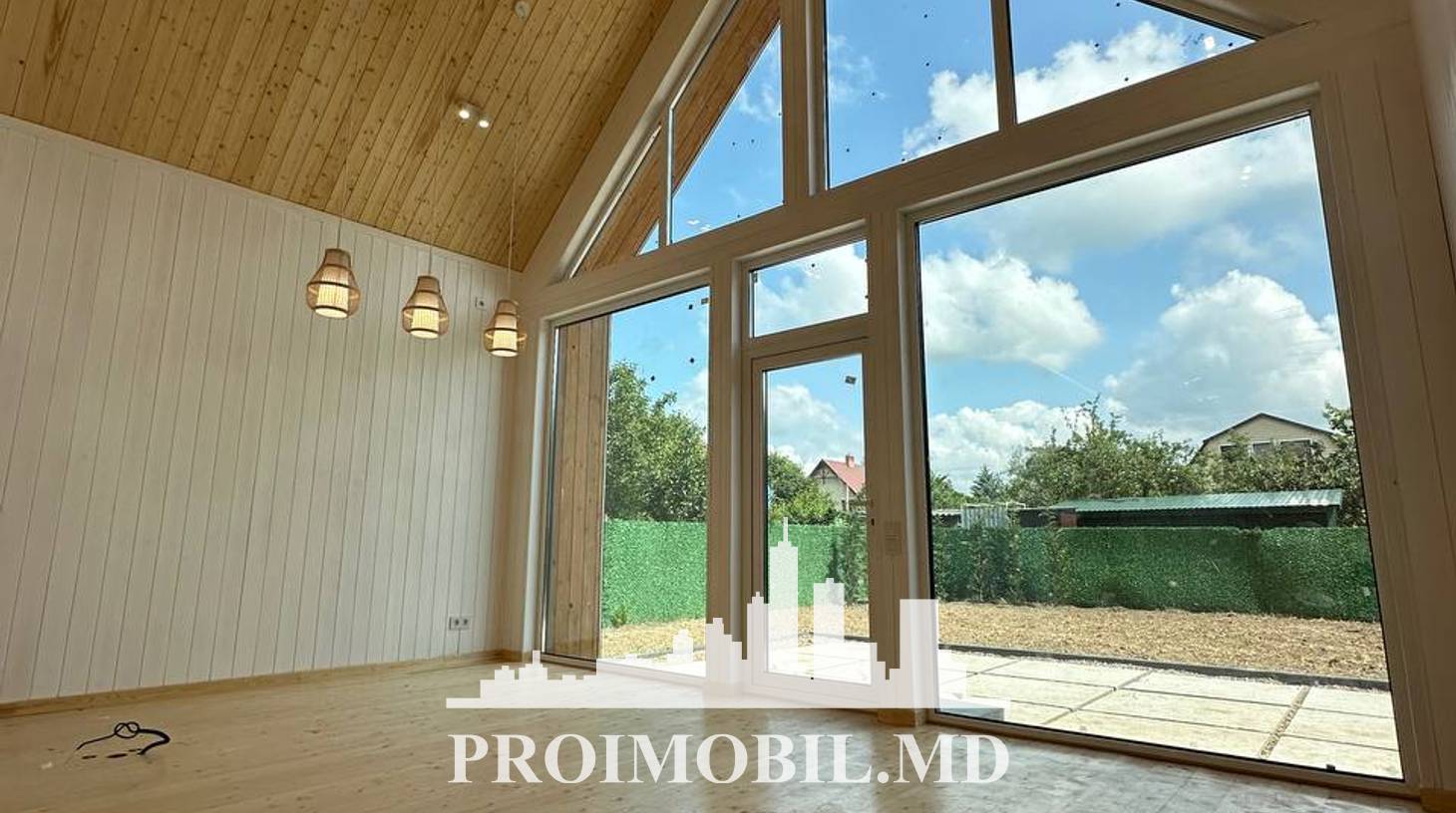 https://images.proimobil.md/sb6xwh23Jtos4RANxCwA86HoE1OJXTQpjc07zAddiWk/watermark:0.75:so:0:30:0.39/resize:fill:1460:816:1/gravity:ce/bG9jYWw6Ly8vZXN0YXRlL2xyL2Q5OGVjMmJhLTJhN2ItNDE5MS1iYjFlLWQ5ZjE2OWMyOWY5My5qcGVn