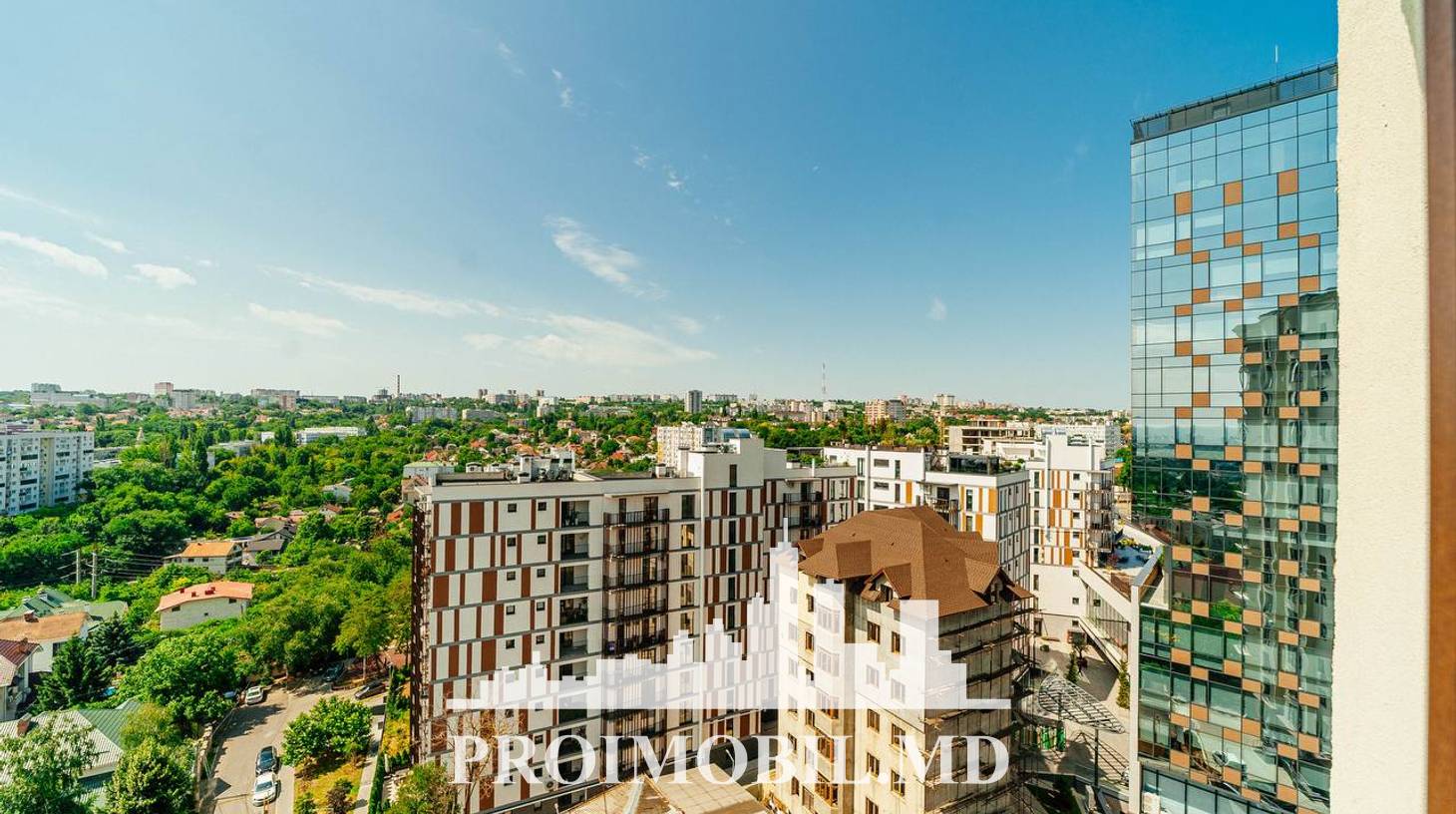 https://images.proimobil.md/sgZJPoTgexVq7z2KwCeHTYvkJn2XqIo7iQK117lv-8A/watermark:0.75:so:0:30:0.39/resize:fill:1460:816:1/gravity:ce/bG9jYWw6Ly8vZXN0YXRlL2xyLzYyYWEyYzFmLTc2Y2EtNDAzZi05ZTYwLWM0YTA5NmI2N2NhMC5qcGVn
