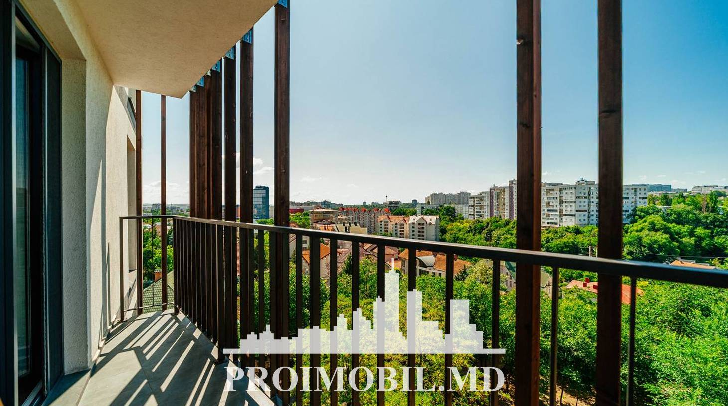 https://images.proimobil.md/sj-YGUfichByJx_T60uROHPdgNqK3IwDC1NRNOFknW0/watermark:0.75:so:0:30:0.39/resize:fill:1460:816:1/gravity:ce/bG9jYWw6Ly8vZXN0YXRlL2xyLzQ1OWM0YmVkLTliMzUtNDNhNS04NWQ4LWMxMmRjNzY2Mzc1Ni5qcGVn
