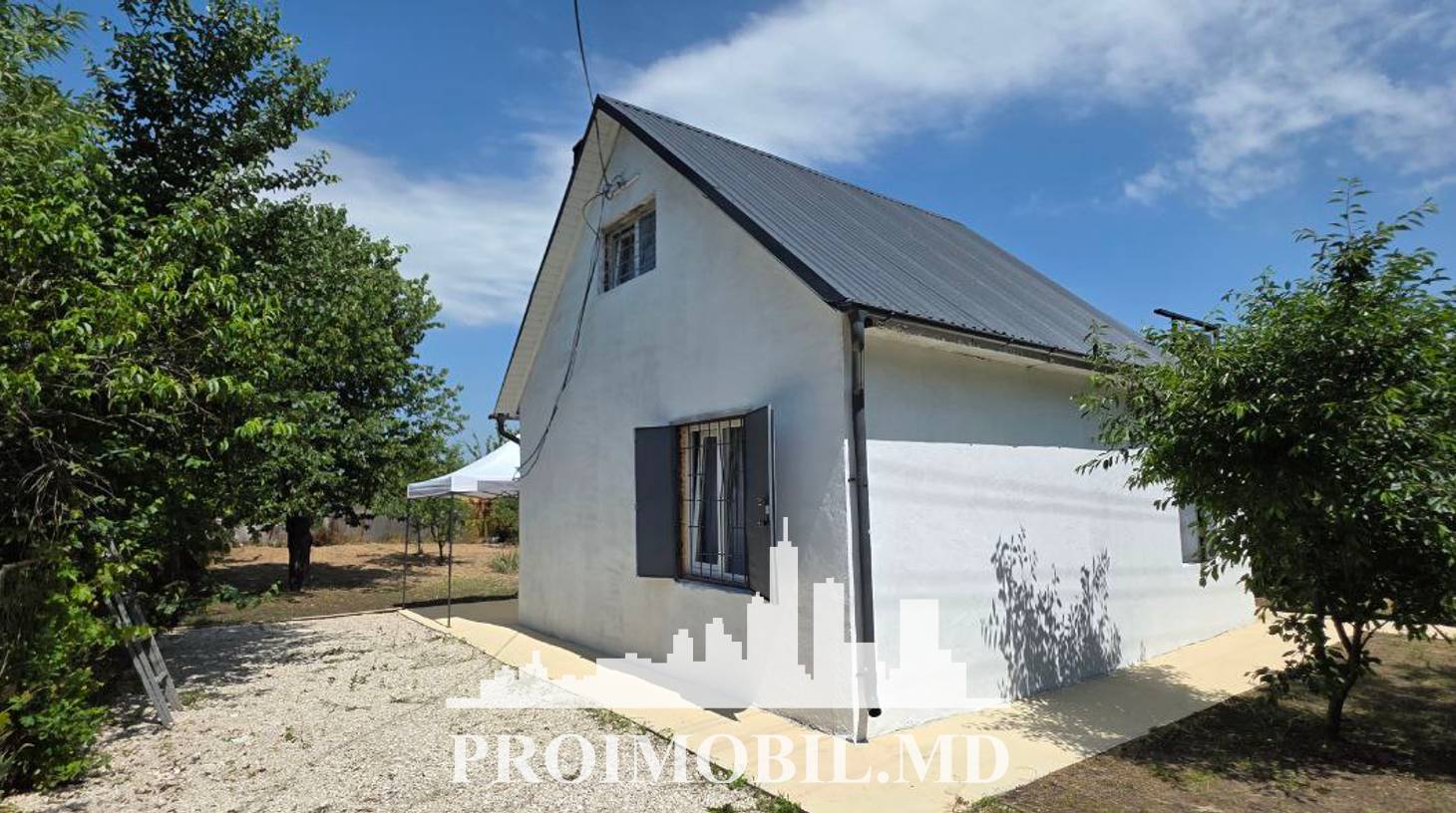 https://images.proimobil.md/sj79rOsJNvsIq1cq2RqVo4lj-tJvtzxsRcc15XpKduM/watermark:0.75:so:0:30:0.39/resize:fill:1460:816:1/gravity:ce/bG9jYWw6Ly8vZXN0YXRlL2xyL2ZjNGY3ODRhLWZmMzYtNGYzYS1iY2Q3LWZjYWFjMDJiYTJiNy5qcGVn
