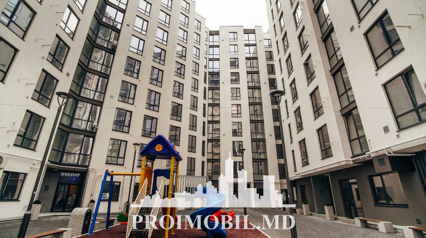 https://images.proimobil.md/skLH6LM8qxKplw86myWVkBKXwZBj50XLDWpMEQy_7sA/watermark:0.75:so:0:30:0.39/resize:fill:1460:816:1/gravity:ce/bG9jYWw6Ly8vZXN0YXRlL2xyLzEwZjVjMzEzLWMzZWMtNDdhNC1iNTFmLTJmNDE4MjVhZWZhYS5qcGVn